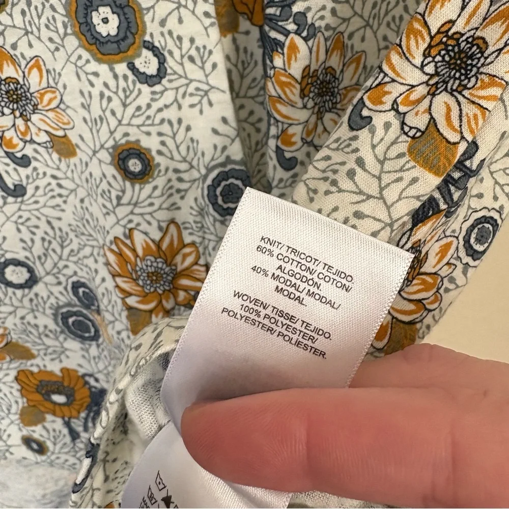 NWT Lucky Brand Blue Floral Blouse Size Small - Picture 9 of 12